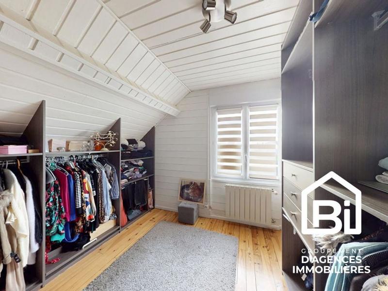 Maison - 136 m² - 7 pièces