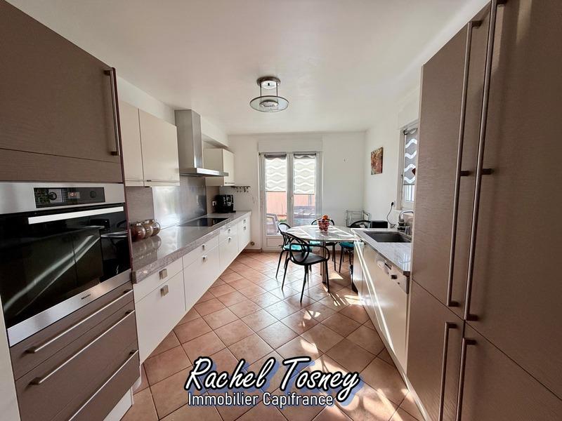 Maison - 137 m² - 7 pièces