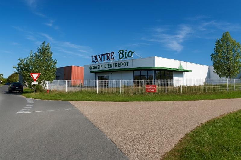 Local d'activité / Entrepôt - 1 356 m²