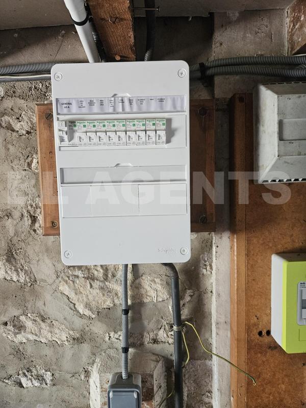 Maison traditionnelle - 75 m² - 4 pièces