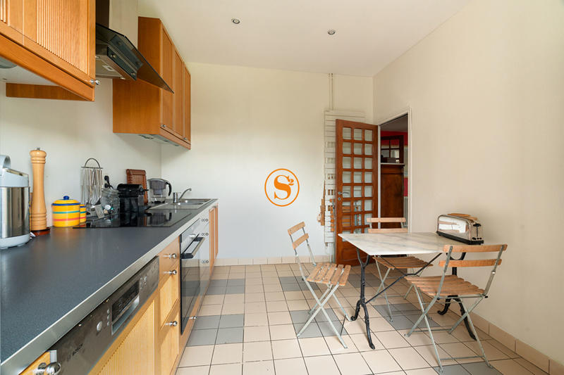 Maison - 182 m² - 8 pièces