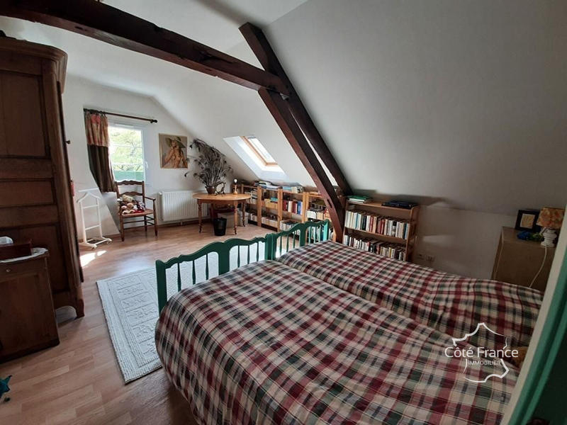 Maison en pierre - 250 m² - 7 pièces