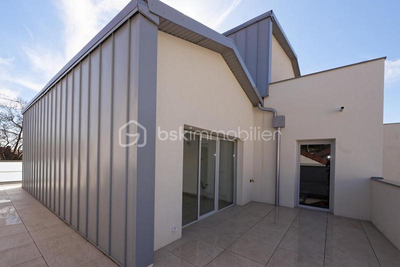 Appartement - 122 m² - 6 pièces