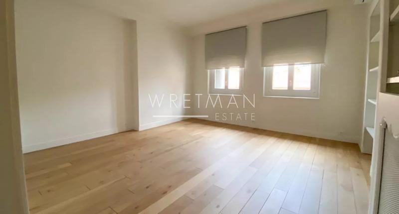 Appartement - 190 m² - 6 pièces