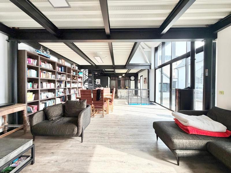 Maison - 224 m² - 8 pièces