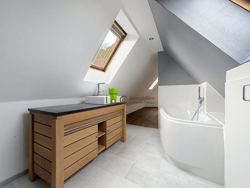 Appartement - 125 m² - 5 pièces