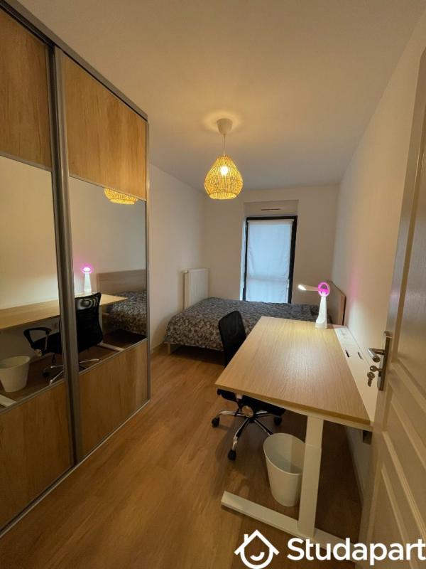 Appartement - 75 m² - 5 pièces