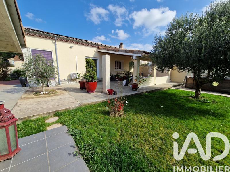 Maison - 90 m² - 5 pièces