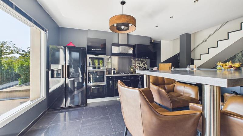 Maison - 155 m² - 5 pièces