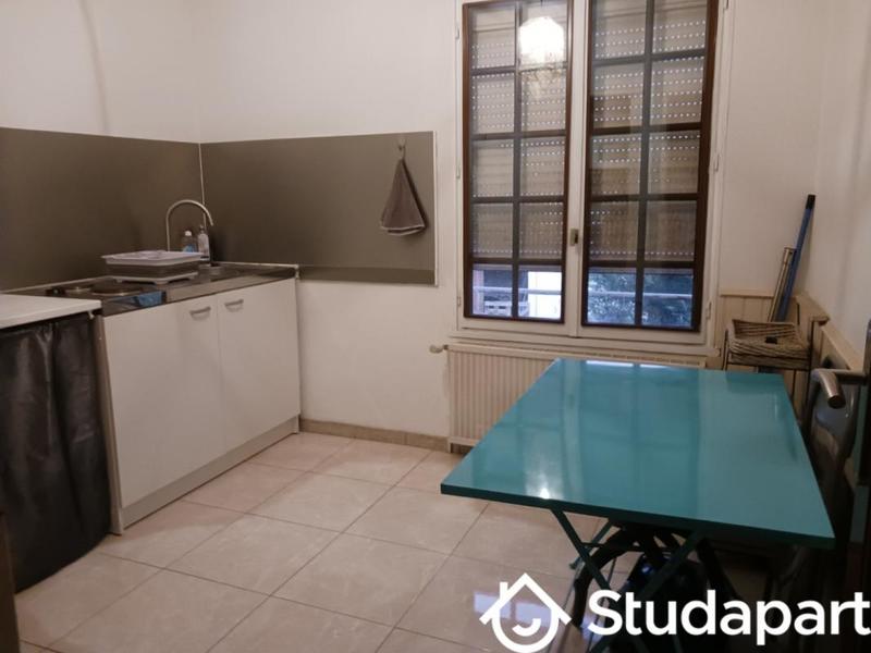 Chambre - 12 m² - 1 pièce