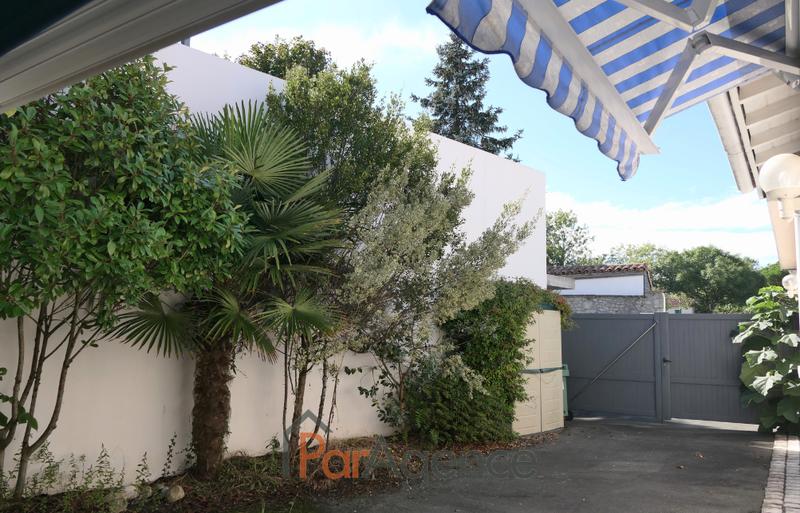 Local commercial - 146 m² - 7 pièces