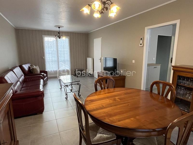 Maison - 90 m² - 5 pièces