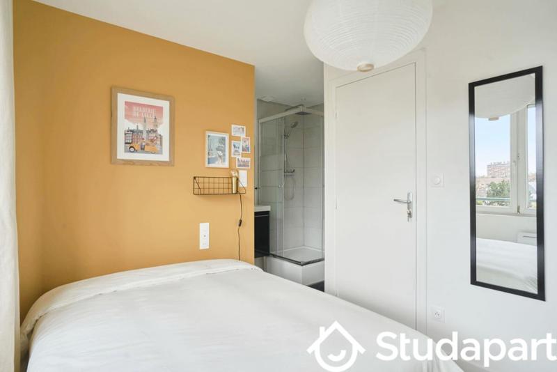 Chambre - 12 m² - 1 pièce