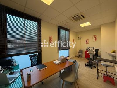 Bureau - 120 m² - 6 pièces