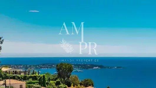 Villa - 253 m² - 6 pièces