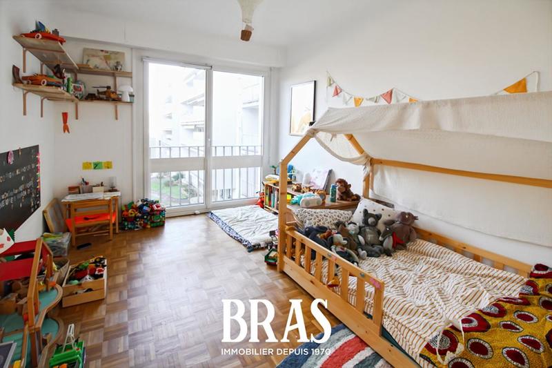 Appartement - 104 m² - 5 pièces