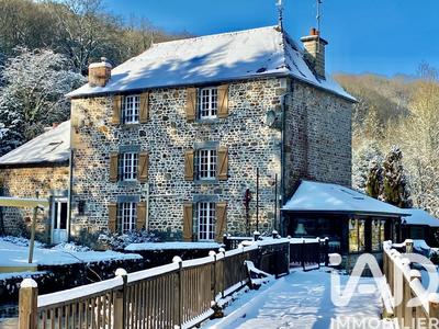 Maison - 230 m² - 10 pièces