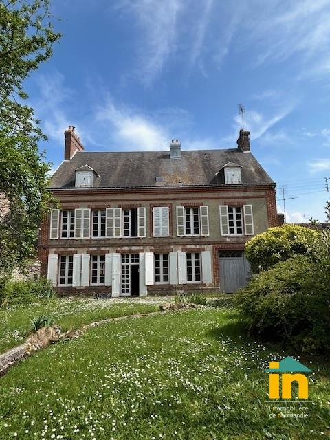 Demeure - 180 m² - 8 pièces