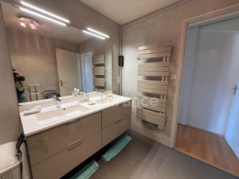 Appartement - 98 m² - 4 pièces