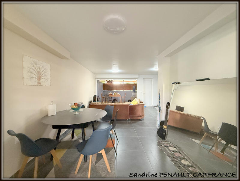 Maison d'architecte - 246 m² - 7 pièces