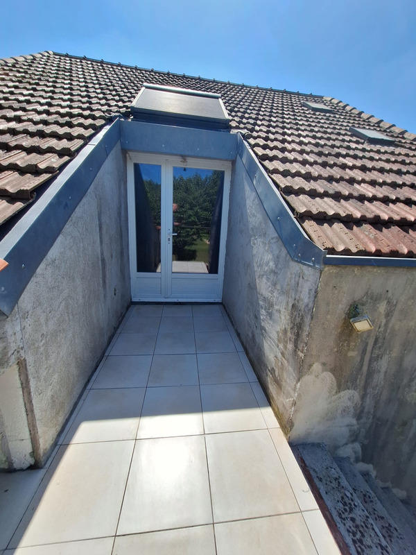 Maison - 213 m² - 8 pièces