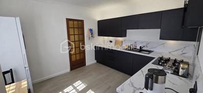 Maison - 244 m² - 9 pièces