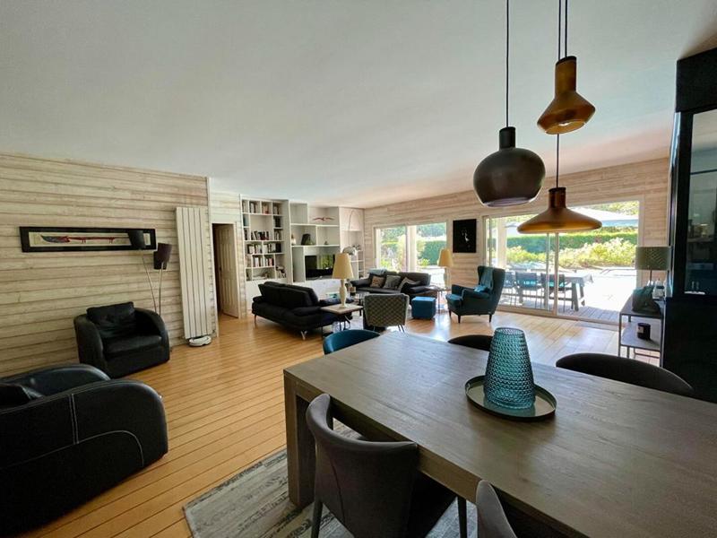 Maison - 169 m² - 6 pièces