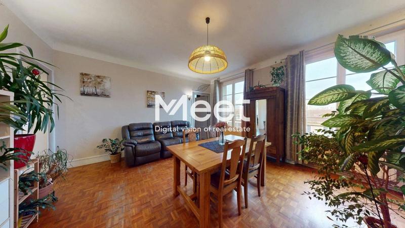 Appartement - 100 m² - 5 pièces