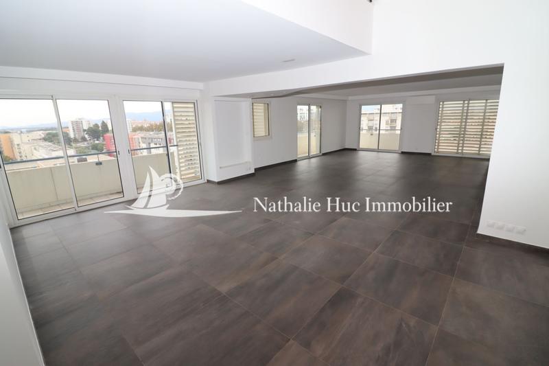 Appartement - 250 m² - 5 pièces