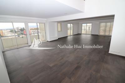 Appartement - 250 m² - 5 pièces