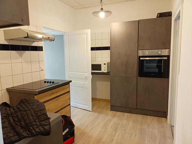 Local commercial - 245 m² - 10 pièces