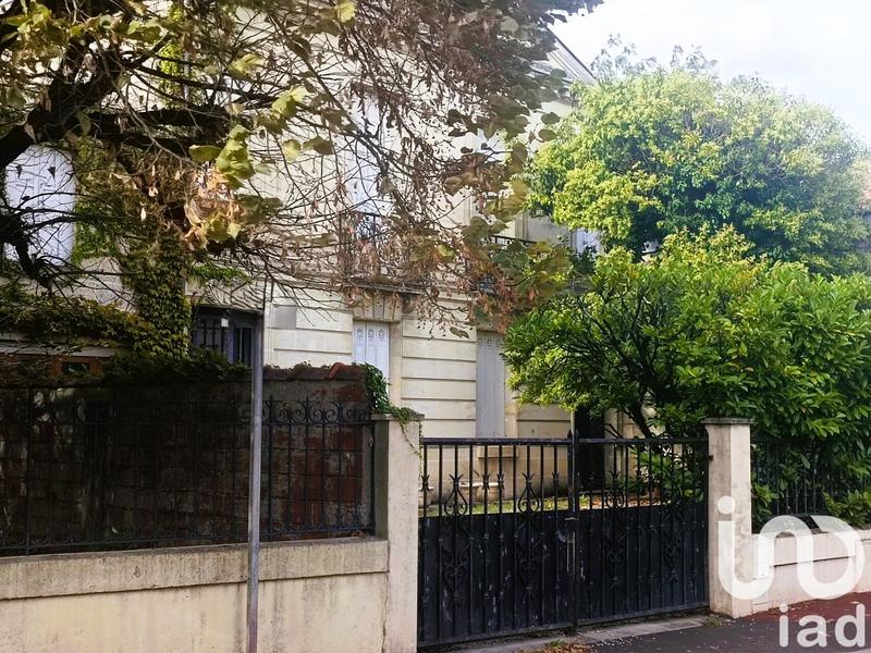 Maison de ville - 234 m² - 14 pièces