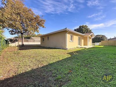 Maison - 95 m² - 4 pièces