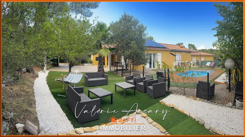 Maison - 202 m² - 8 pièces