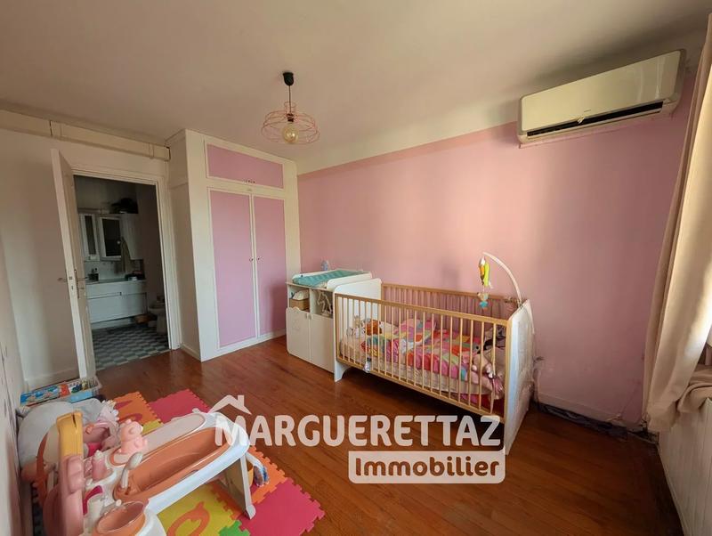 Appartement - 100 m² - 4 pièces