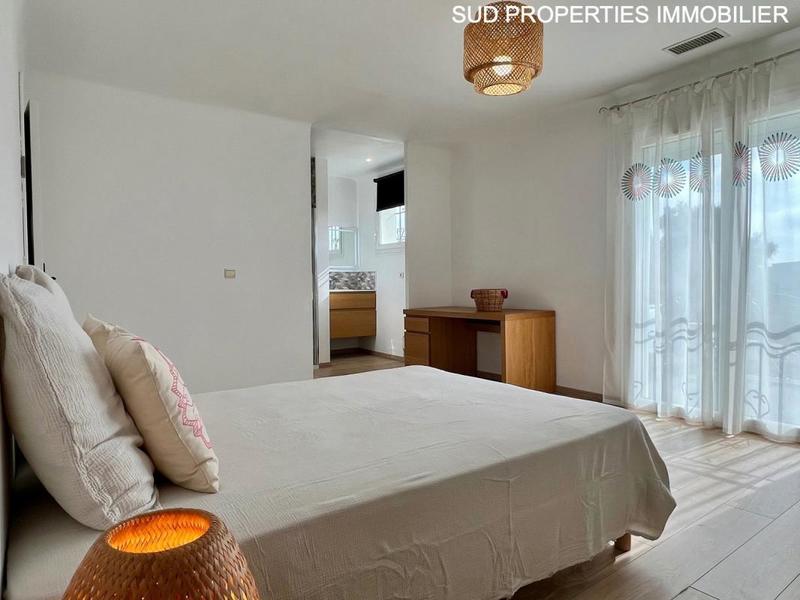 Propriété - 223 m² - 7 pièces