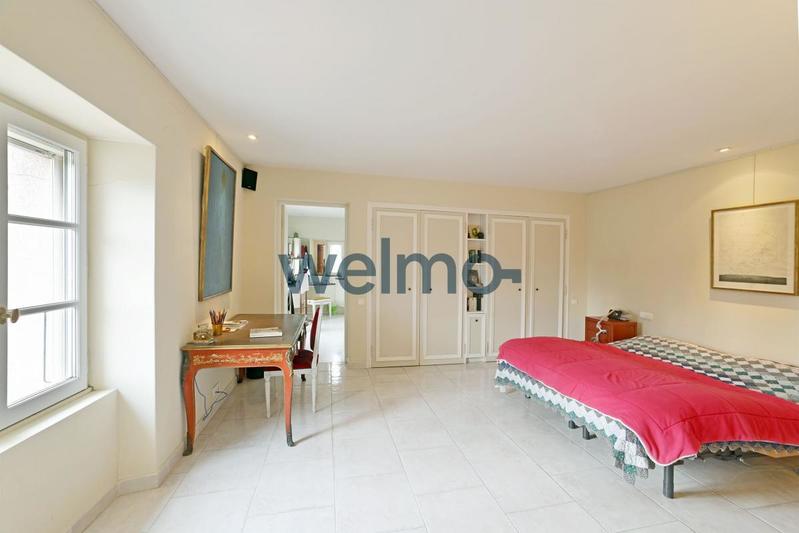 Mas - 350 m² - 10 pièces