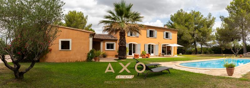 Maison - 224 m² - 7 pièces