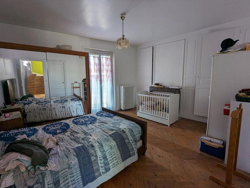 Maison - 200 m² - 8 pièces