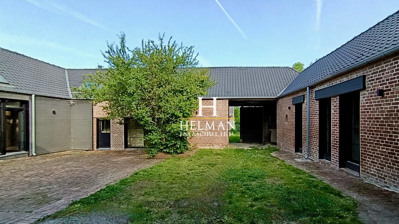 Maison - 195 m² - 7 pièces