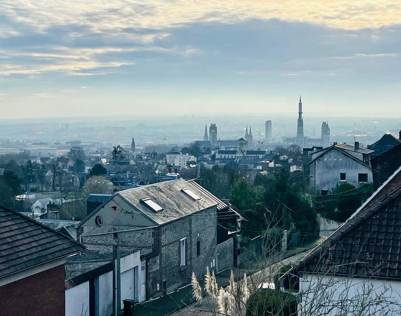 Maison - 230 m² - 9 pièces