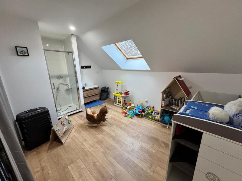 Maison - 195 m² - 7 pièces