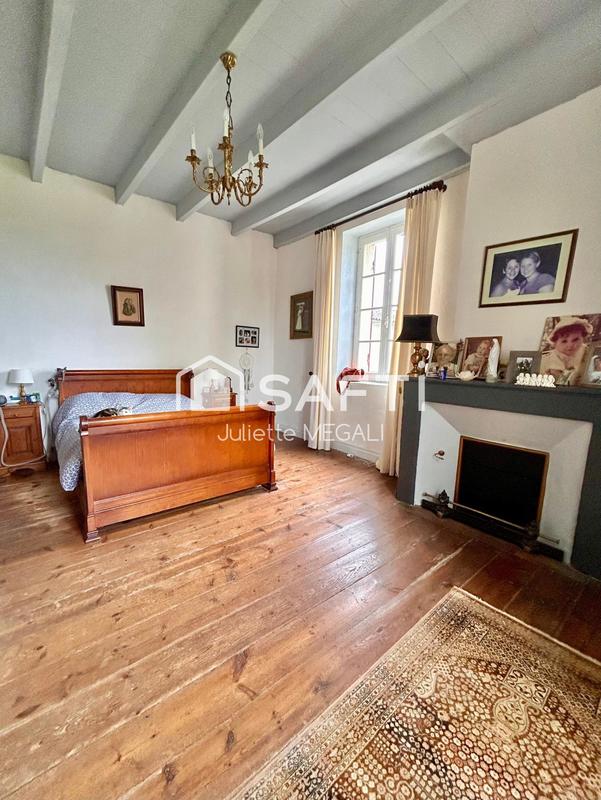 Maison - 450 m² - 16 pièces