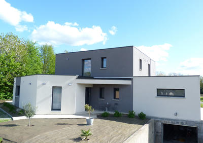 Maison - 200 m² - 8 pièces