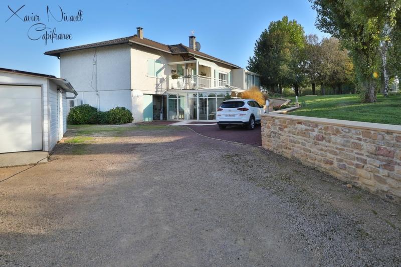 Maison - 224 m² - 8 pièces