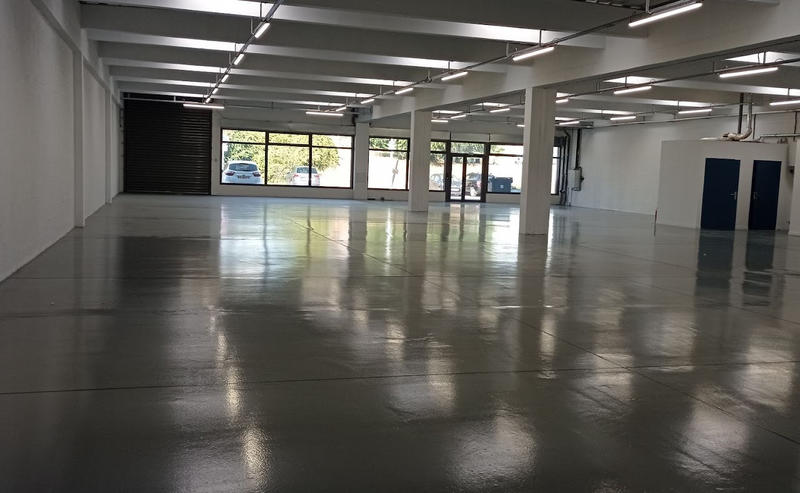 Local commercial - 720 m²