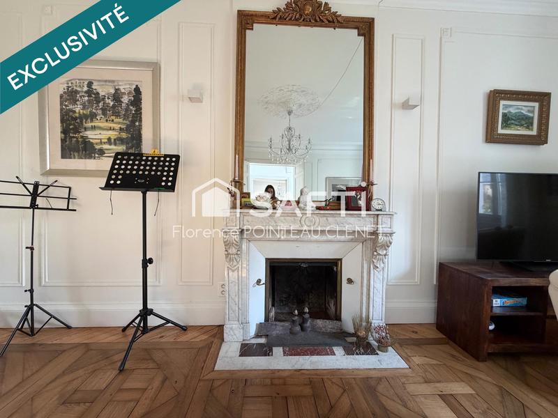 Hôtel particulier - 274 m² - 11 pièces