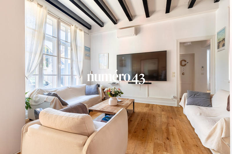 Maison - 284 m² - 7 pièces