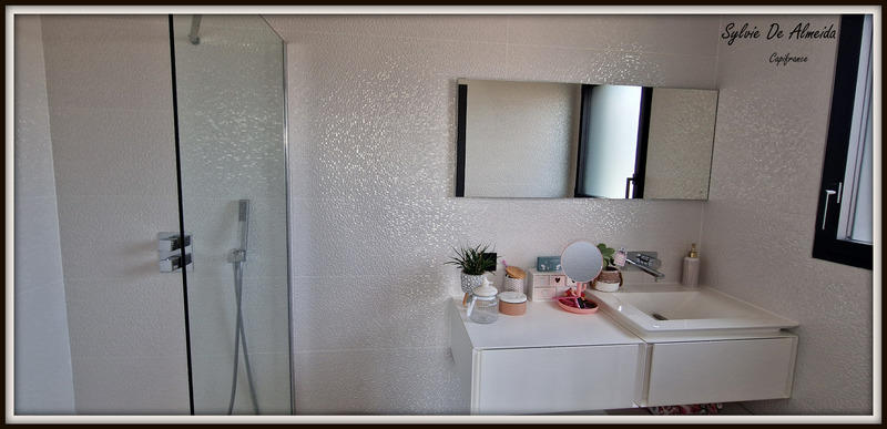 Propriété - 240 m² - 8 pièces