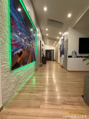 Maison - 180 m² - 7 pièces